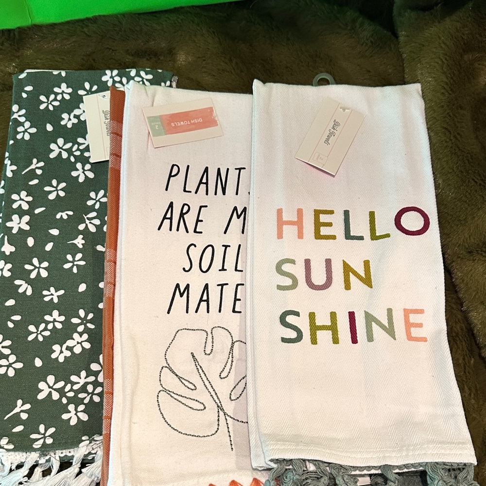 Colorful Text Hand Towels Set
